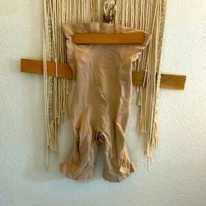 SKIMS Nude/Beige Sculpting Shapewear Shorts